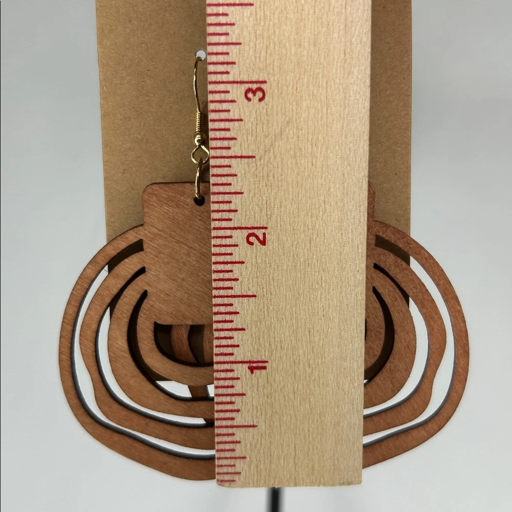 Vintage Carved Wooden Circle Pattern Dangle Earrings Elegant Fashion Jewelry - Picture 2 of 2